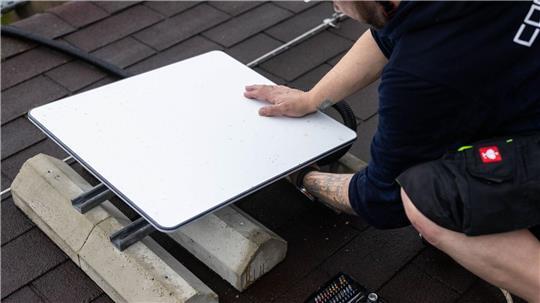 Starlink-Terminals sind im Iran verboten, werden aber ins Land geschmuggelt. (Archivbild)