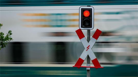 Statt am Bahnhof Holthusen halten bestimmte Regios wieder am Schweriner Hbf. (Symbolbild)