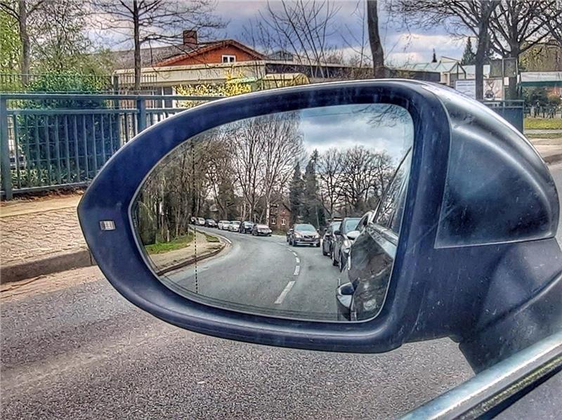 Stau in Harsefeld. Der Flecken versucht, Lösungen zu finden. Foto: Fehlbus