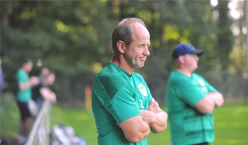 Erst Erfolg, jetzt Absturz: Warum Wischhafen plötzlich absteigen könnte Stefan Rapp hört nach der Saison beim FC Wischhafen/Dornbusch auf.