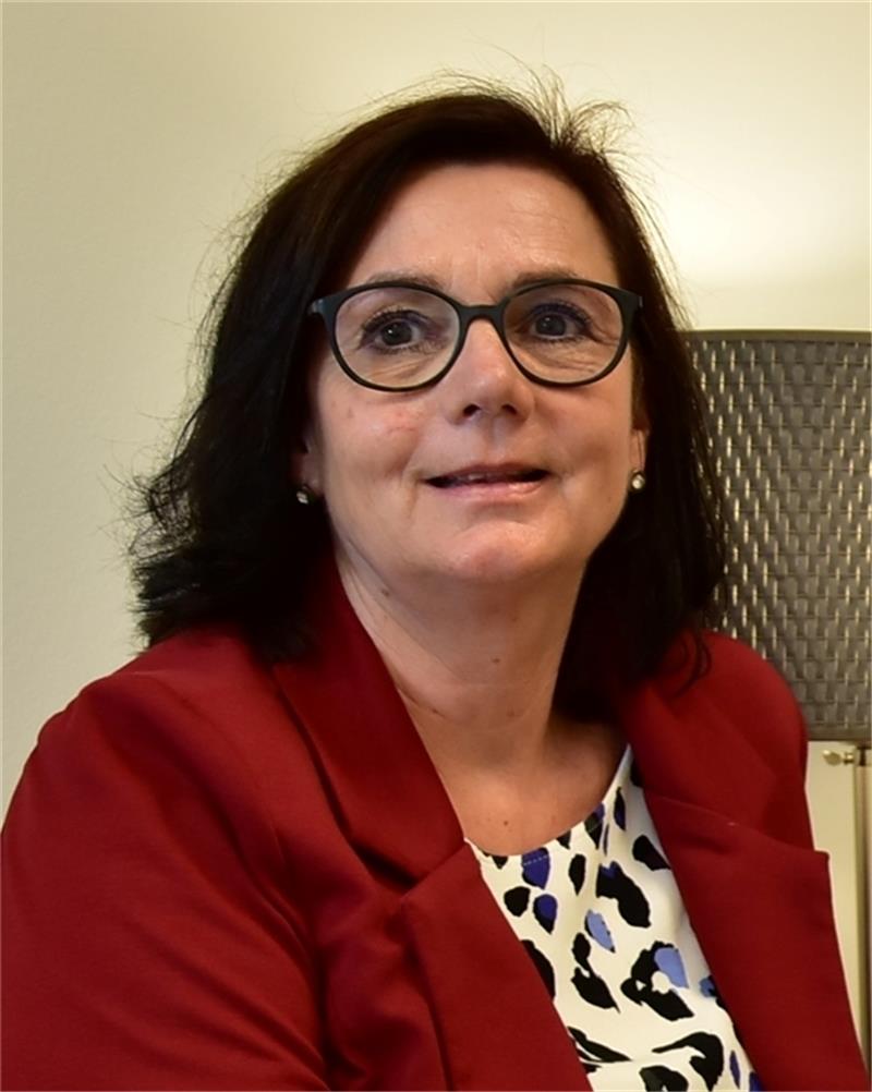 Stefanie Kelzenberg .