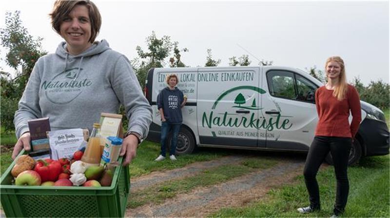 Wie der Bio-Lieferdienst „Naturküste“ der Energiekrise trotzt Stehen weiter voll hinter ihrem Start-up: die Gründerinnen Johanna Schaeper (von links), Elke Freimuth und Mareike Krug. Foto: Leuschner