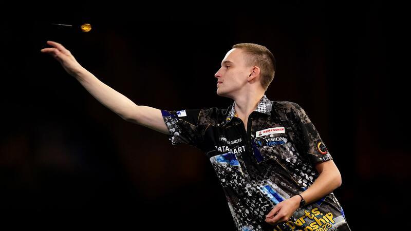 Frohe Weihnachten für Darts-Profis - Quartett in Runde drei Steht als vierter Deutscher in Runde drei: Ricardo Pietreczko.