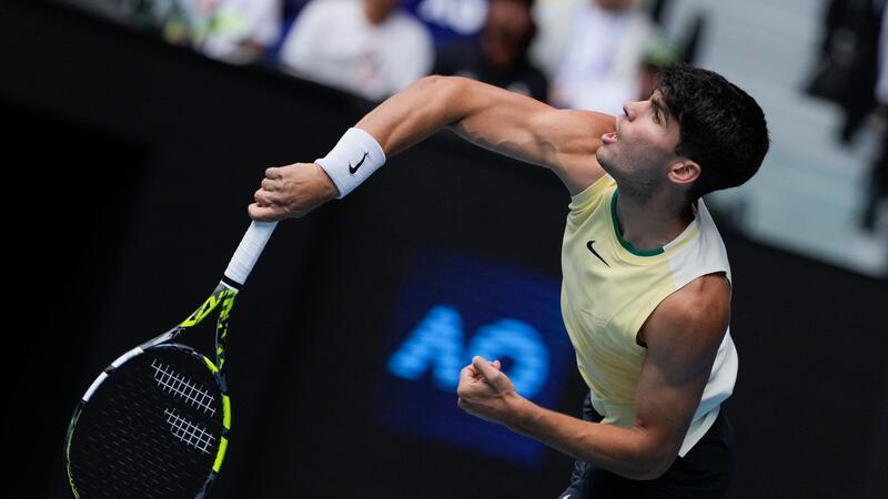 Gegner gibt auf: Alcaraz in Melbourne im Achtelfinale Steht bei den Australian Open im Achtelfinale: Carlos Alcaraz.