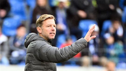 Steht mit seiner Mannschaft unter Druck: Darmstadts Coach Florian Kohfeldt. (Archivbild)