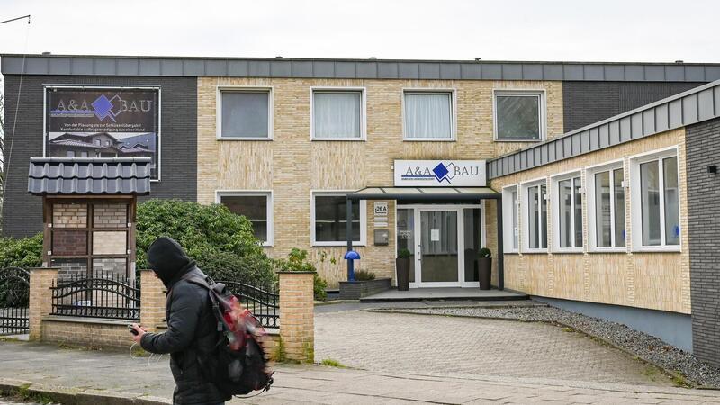 Bauunternehmer aus der Region ist insolvent - Folgen noch kaum abschätzbar Steht vor schwierigen Zeiten: A & A Bau in der Friedhofstraße.