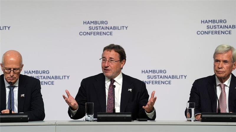 UNDP-Chef nennt Hamburger Nachhaltigkeitskonferenz Erfolg Steiner (Mitte) sagt, es werde auf der Konferenz konkrete Ergebnisse geben.