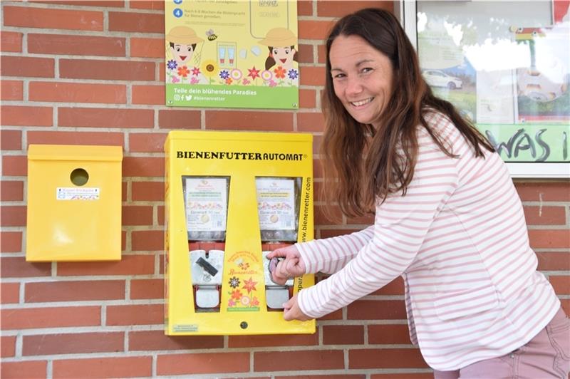 Steinkirchens Bürgermeisterin Sonja Zinke entdeckte den Automaten in einem Newsletter. Foto: Battmer (Archiv)