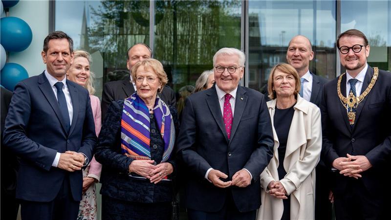 Steinmeier lobte die „ausgezeichnete Qualität“ der Kunsthalle. 