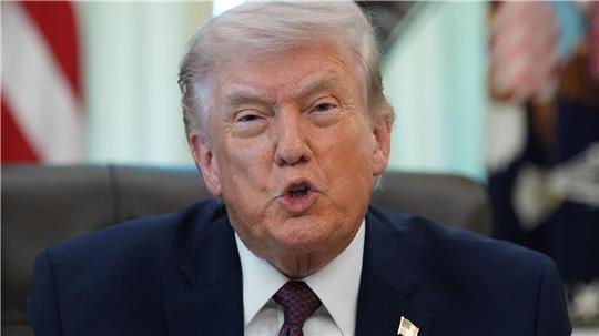 Stellt ein Ende der US-Angriffe im Iran in wenigen Wochen in Aussicht - US-Präsident Trump. 