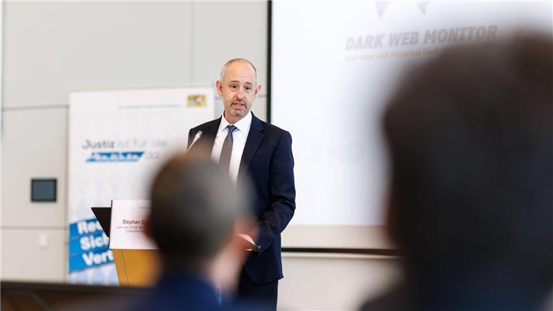 Stephan Schäl, Leiter des Zentrums zur Bekämpfung von Kinderpornographie und sexuellem Missbrauch im Internet