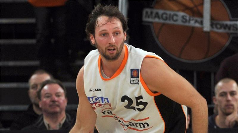 Steven Michael Esterkamp kehrt als Trainer kehrt er in die BBL zurück und übernimmt Science City Jena. (Archivbild)