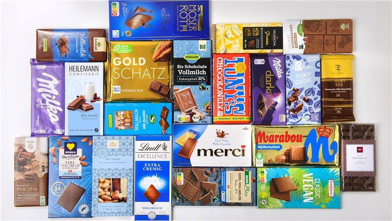 Stiftung Warentest hat 22 Tafeln Milchschokolade untersucht, darunter zwei vegane Produkte. 
