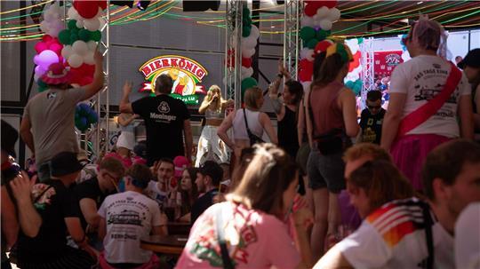 Stimmung „unfassbar gut“: Im Bierkönig wird wieder gefeiert.