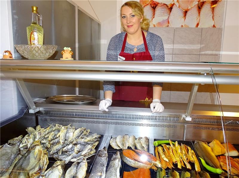 Russische Spezialitäten in Neu Wulmstorf Stock- und Räucherfisch gibt es an der Fischtheke .