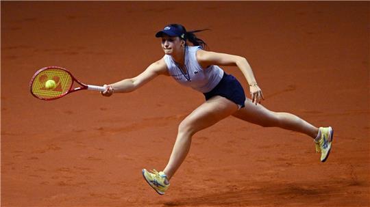 Streckte sich vergeblich: In der zweiten Runde war Eva Lys völlig ohne Chance.