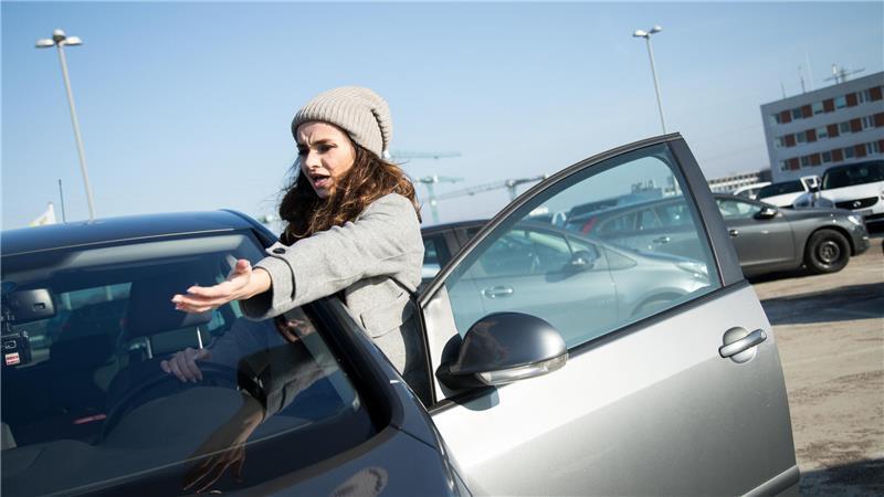 Streitigkeiten nach Unfällen auf Supermarktparkplätzen landen nicht selten vor Gericht. (Symbolbild)