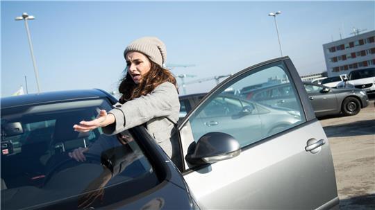 Streitigkeiten nach Unfällen auf Supermarktparkplätzen landen nicht selten vor Gericht. (Symbolbild)