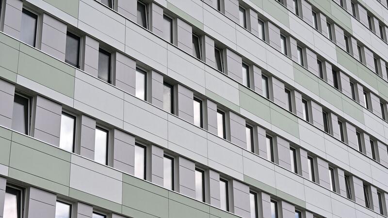 Studentenwohnheime dämpfen die Wohnkosten für Studierende.