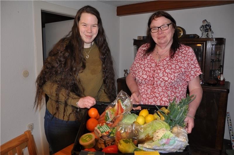 Studentin Elli Richters aus Osten-Isensee hat ihre Mutter angesteckt mit ihrem Engagement, der Wegwerf- und Überflussgeselsschaft etwas entgegenzusetzen. Foto: Kramp