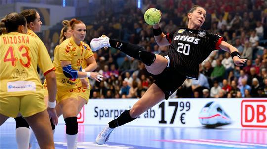 Stukenbrock: „Wenn Emily Vogel von den Verhältnissen in Budapest spricht, würden BSV-Manager Peter Prior die Ohren wackeln.“