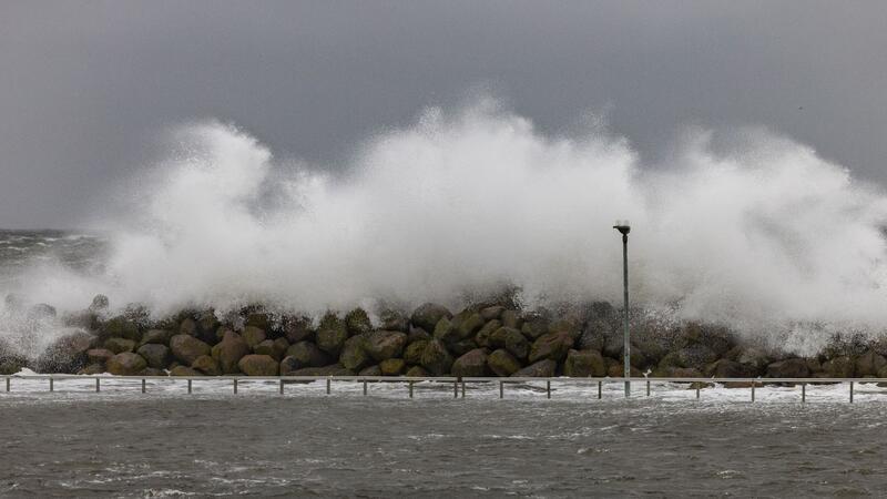 Land trifft Härtefall-Regelung für Opfer von Sturmflut Sturmflut an der Ostsee.