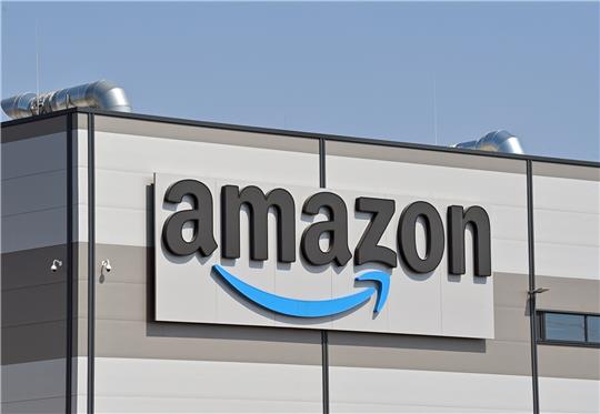 Subunternehmer haben die Geschäftspraktiken von Online-Megakonzern Amazon offengelegt (Symbolbild). Foto: Patrick Pleul/dpa-Zentralbild/dpa