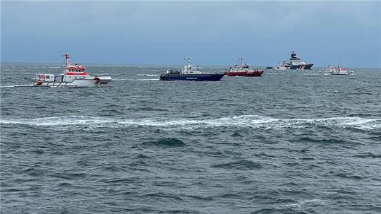 Suche nach den vermissten Seeleuten des Frachters "Verity", der am 24.10.23 nach einer Kollision zweier Frachter in der Nordsee gesunken ist.