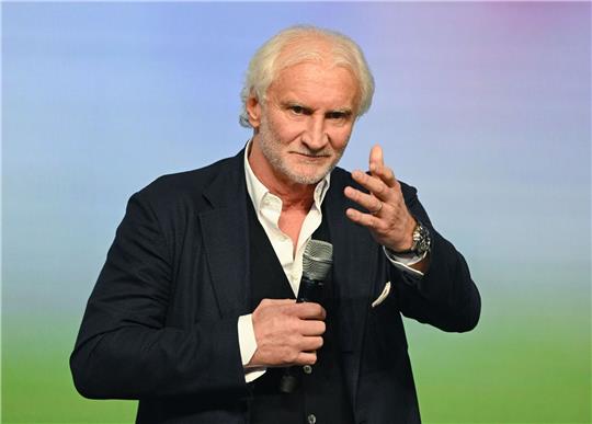 Sucht einen DFB-Direktor fürs Inhaltliche: Rudi Völler. Foto: dpa