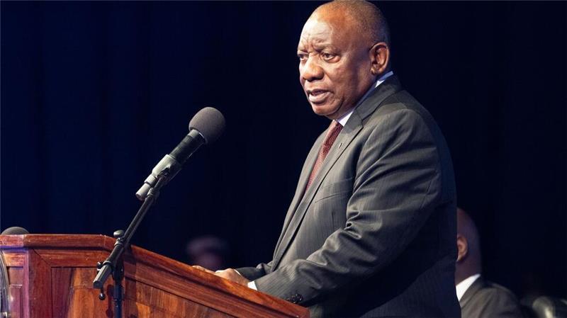 G20-Außenminister beraten über Konflikte - ohne Rubio Südafrikas Präsident Cyril Ramaphosa spricht auf der Eröffnungssitzung des G20-Außenministertreffens in Johannesburg, Südafrika.