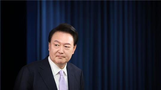 Südkoreas Präsident Yoon Suk Yeol gerät zunehmend unter Druck. (Archivbild)