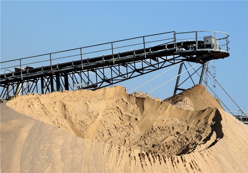 Südlich der B 73, ganz in der Nähe der Mühle Grefenmoor, soll auf 13,8 Hektar Sand abgebaut werden. Foto: dpa