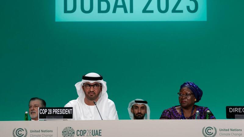 Sultan Al-Dschaber, Vorsitzender der UN-Klimakonferenz, bei der Eröffnungssitzung in Dubai.
