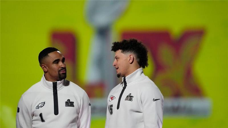 Super Bowl LIX: Die Quarterbacks Jalen Hurts und Patrick Mahomes bei der Opening Night