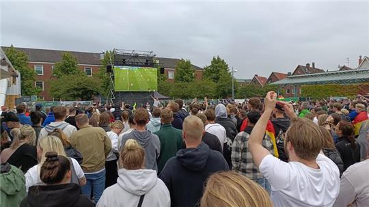 Super Stimmung auf dem Platz Am Sande gabs nach dem Ausgleichstor.
