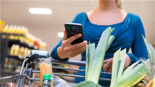 Supermarkt-Apps können das Kaufverhalten auswerten und steuern. 
