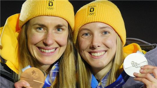 Susanne Kreher (r) holte sich Silber, Jacqueline Pfeifer fuhr zu Bronze.