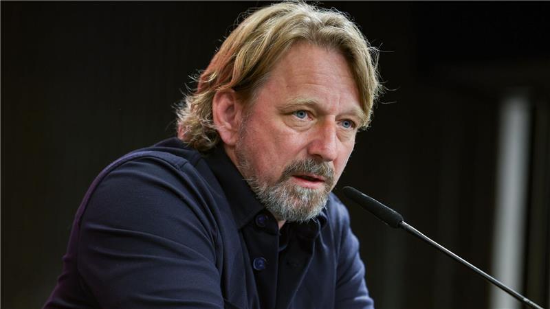 Sven Mislintat bei einer Pressekonferenz. (Archivbild)