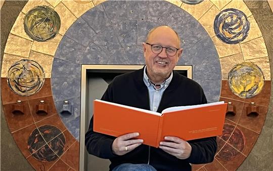 Svend-Jörk Sobolewski ist Feuer und Flamme für sein neues Buch.