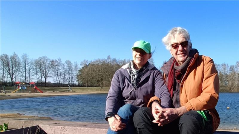 Sylvia und Klaus Kläre am Fredenbecker Badesee.