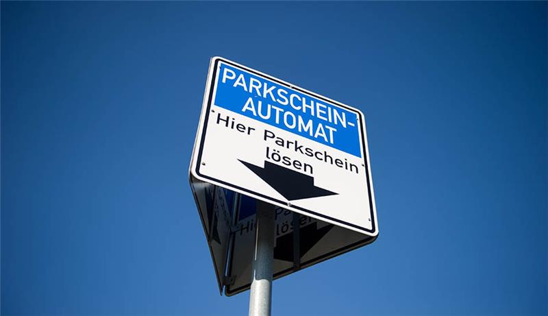 Cuxhaven hebt die Preise an: Parken am Strand jetzt doppelt so teurer Symbolbild. Foto: Stefan Sauer/dpa-Zentralbild/dpa
