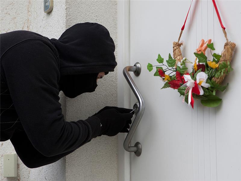 Einbrecher in Neu Wulmstorf unterwegs Symbolfoto:dpa