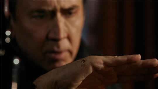 Szene aus der neuen Serie „Spider-Noir“ mit Nicolas Cage als Ben Reilly beziehungsweise Spiderman - die acht Folgen sind ab 27. Mai bei Prime Video im Programm.