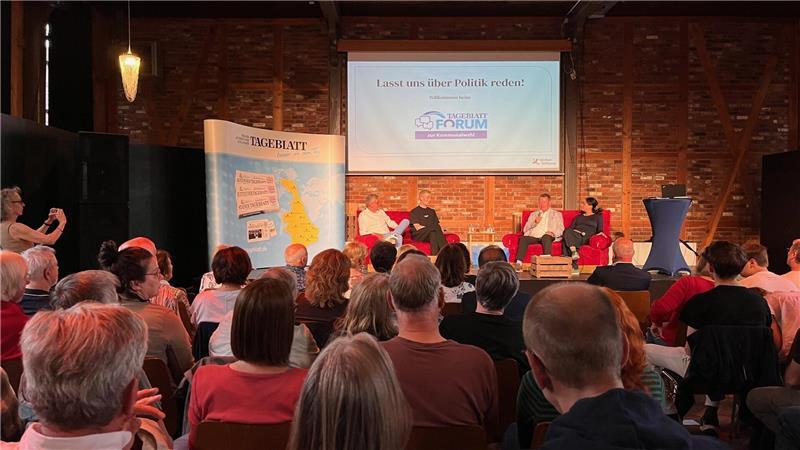 Talkrunde in Stade: Wo Geld fehlt, schwindet auch die Demokratie TAGEBLATT-Forum mit Talkrunde zur Kommunalpolitik: Knappe Kassen, Vertrauen und gelebte Demokratie.