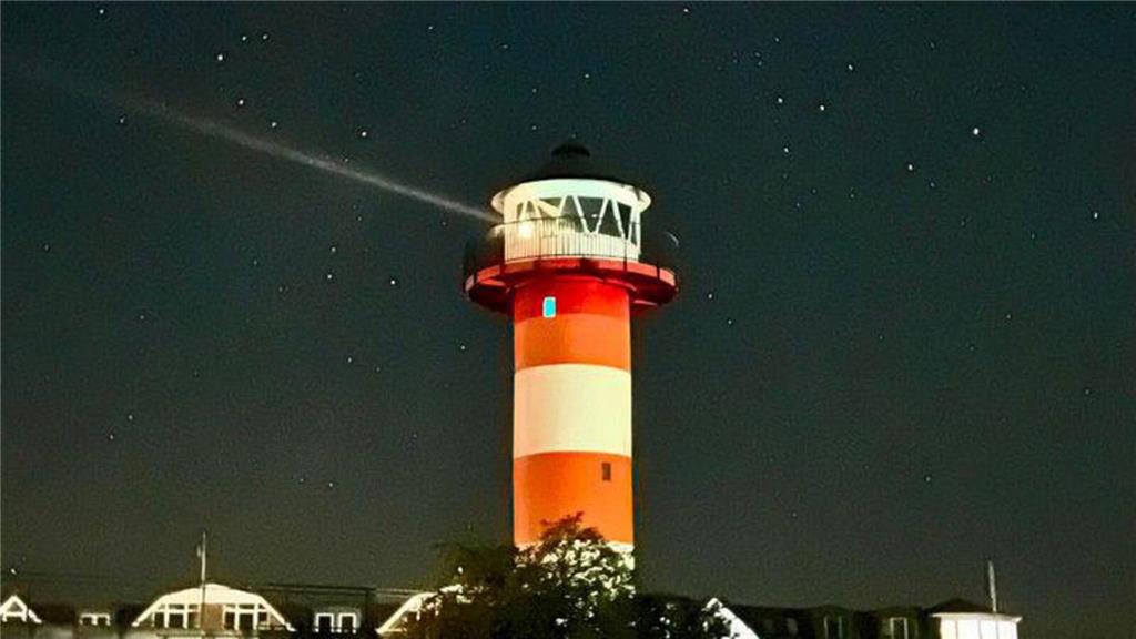 TAGEBLATT-Leserin Elvira hat am Lühe-Anleger Polarlichter fotografiert.