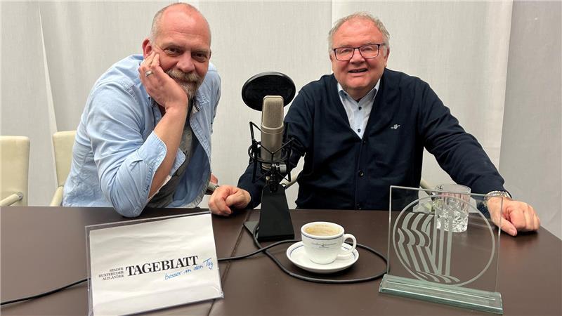 TAGEBLATT-Sportchef Daniel Berlin (links) redet mit D/A-Präsident Rigo Gooßen im Podcast „D/A sind wir zuhaus“ über den Stadionausbau und die Lizenz für die 3. Liga.