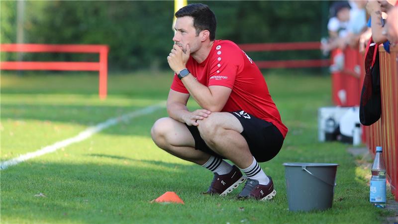 TSV-Trainer Nils Zielesniak.
