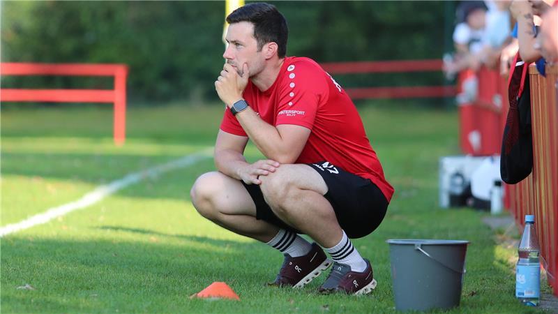 Immenbeck tritt nicht an - leise Hoffnung für den TSV Wiepenkathen TSV-Trainer Nils Zielesniak hätte die Punkte gegen Immenbeck gerne auf sportliche Weise gewonnen.