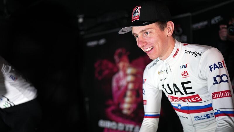 Giro-Debüt, dann Double? Pogacar will Großes erreichen Tadej Pogacar bei der Teamvorstellung in Turin.