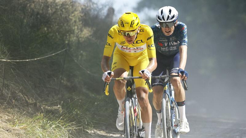 Favoriten vor Ruhetag: Pogacar „glücklich“ mit Tour-Verlauf Tadej Pogacar (l) und Jonas Vingegaard sind die großen Favoriten auf den Tour-Sieg.